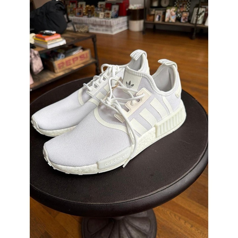 adidas Originals NMD_R1 "Triple White" Mens 9.5 nwt